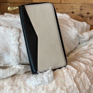 Aimee Kestenberg Travel Wallet Excellent Condition